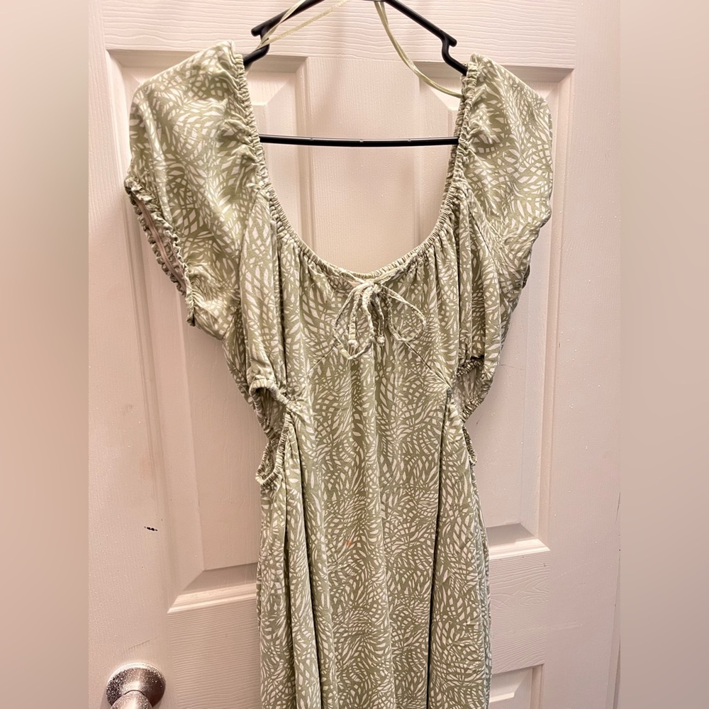 Green spring/summer dress